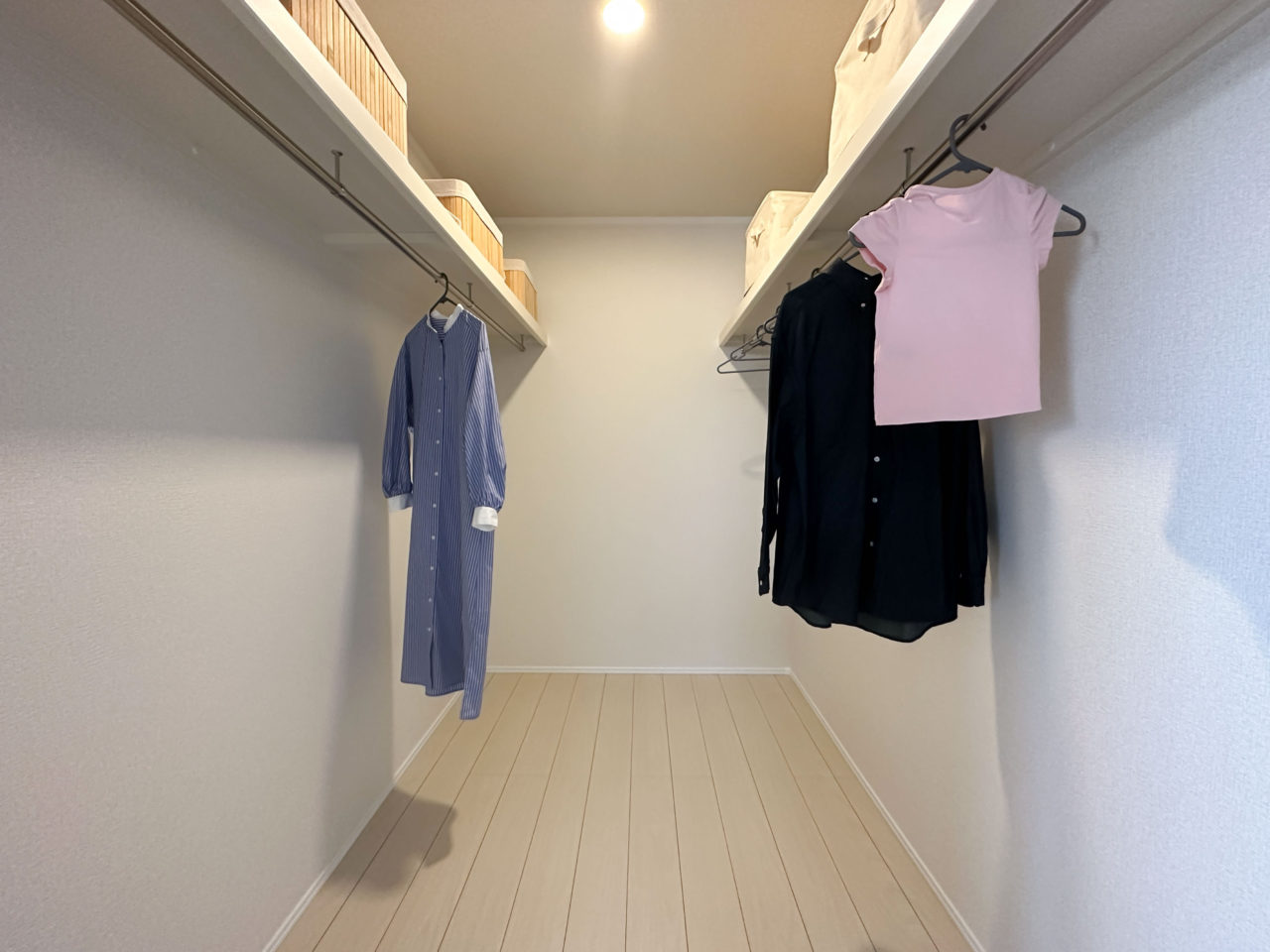 3帖のウォークインクローゼットを完備